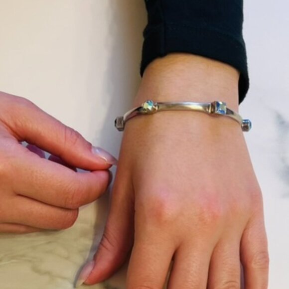 Lovely Vintage.925 Sterling Silver Diamante SOUL FLOWER Bangle Bracelet - Picture 5 of 6